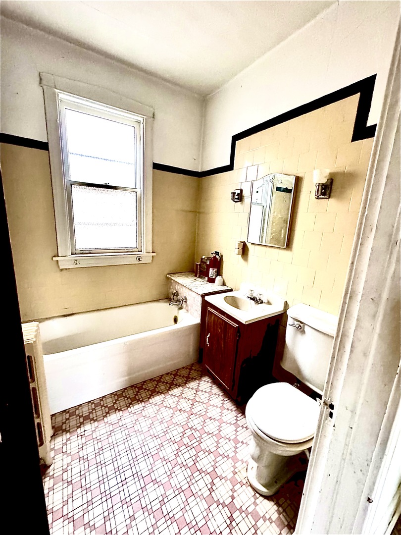 4913 N Keystone Avenue, Chicago, IL 60630