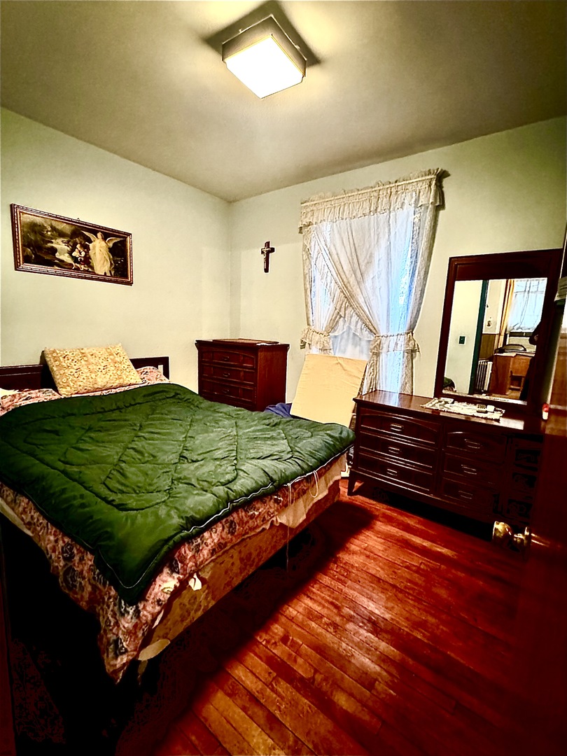 4913 N Keystone Avenue, Chicago, IL 60630