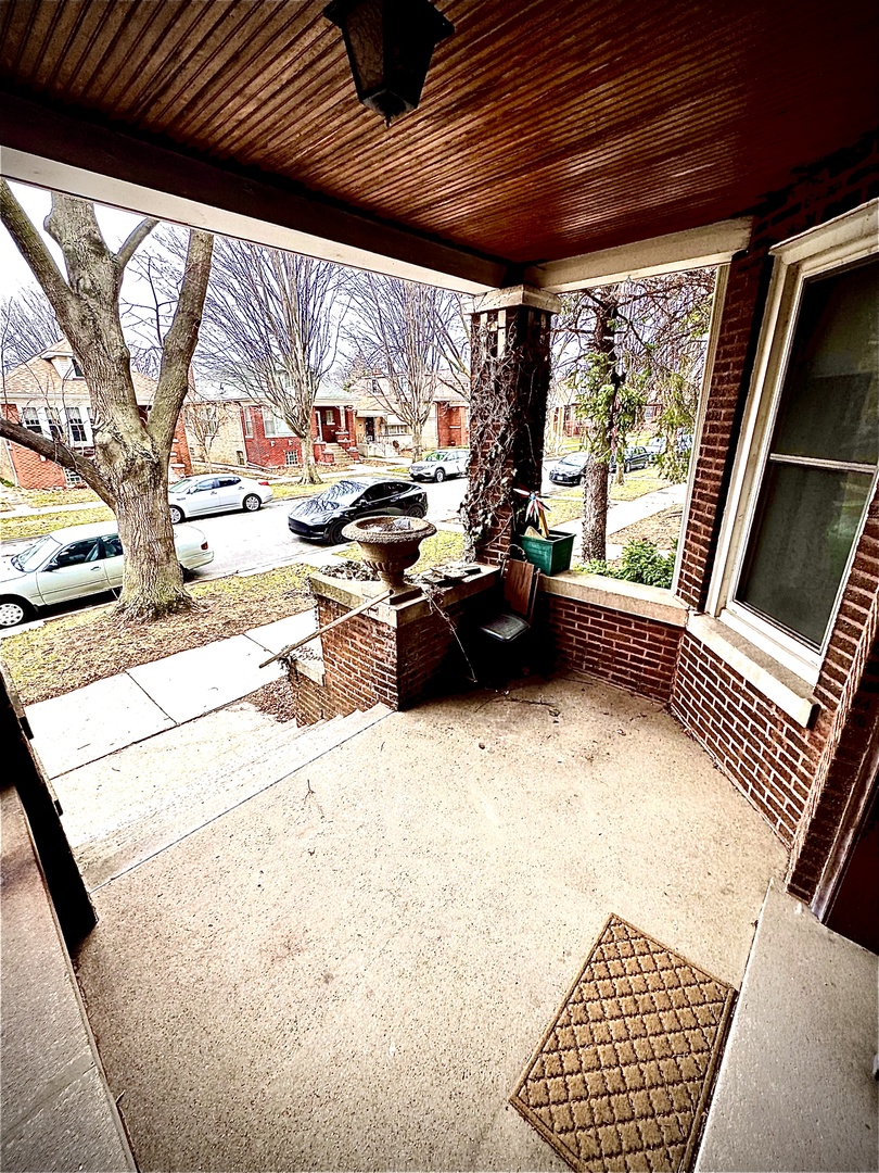 4913 N Keystone Avenue, Chicago, IL 60630