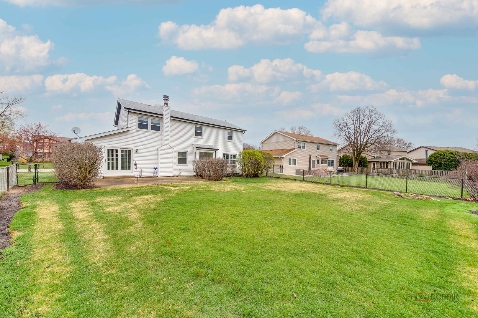 609 Thames Drive, Schaumburg, IL 60193