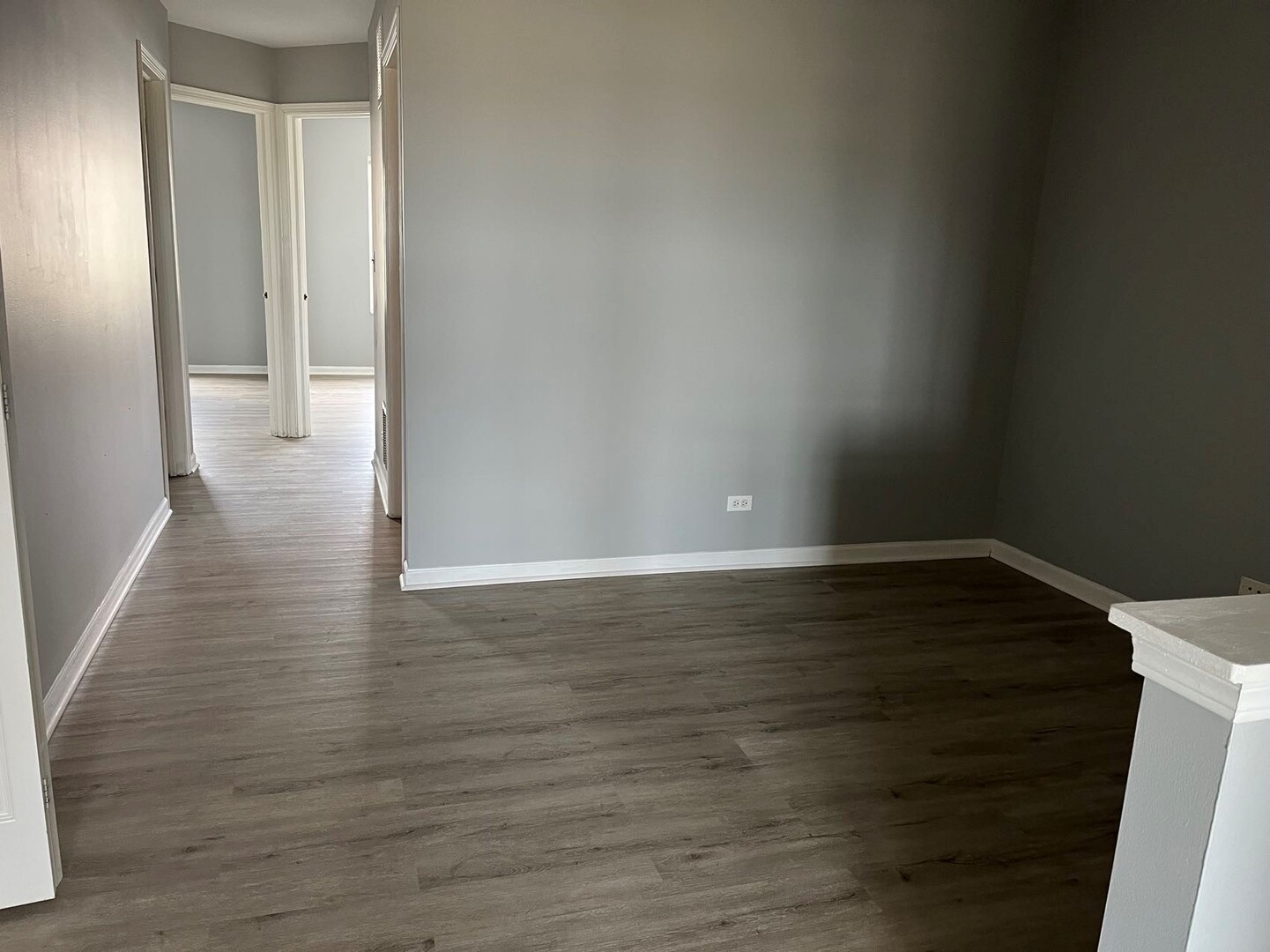 311 S SPRINGBROOK Trail #311, Oswego, IL 60543