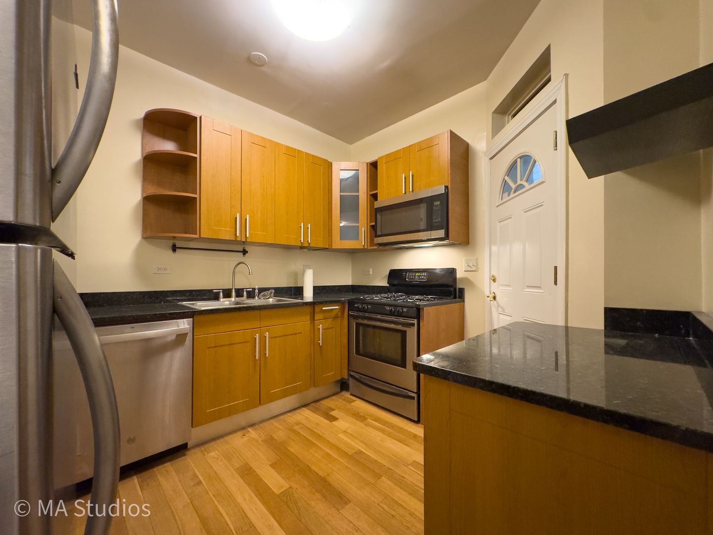 1647 W Sherwin Avenue #1, Chicago, IL 60626