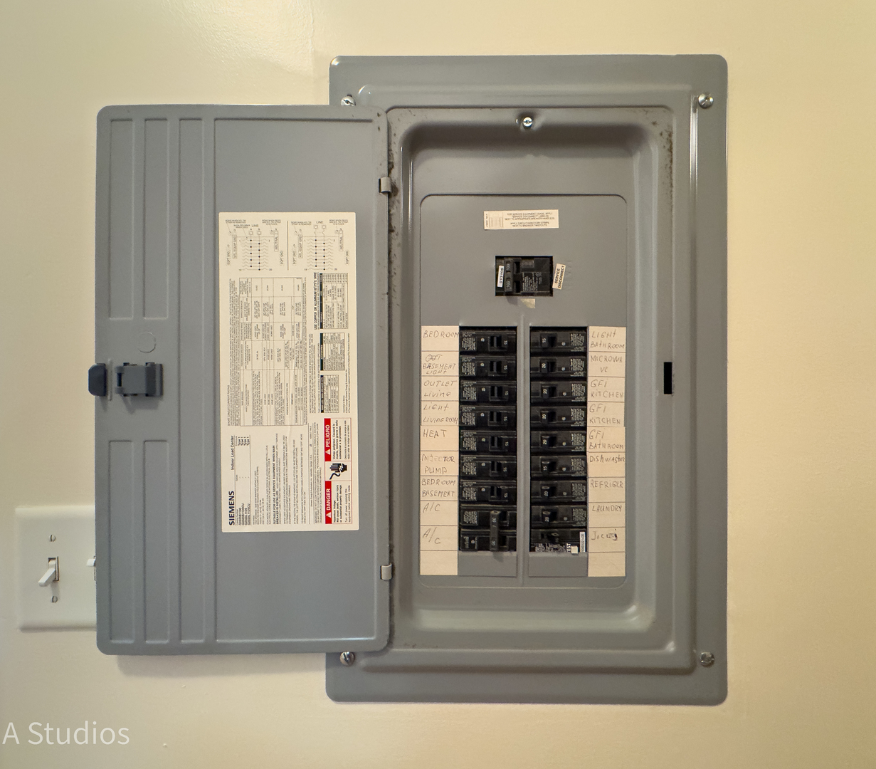 1647 W Sherwin Avenue #1, Chicago, IL 60626