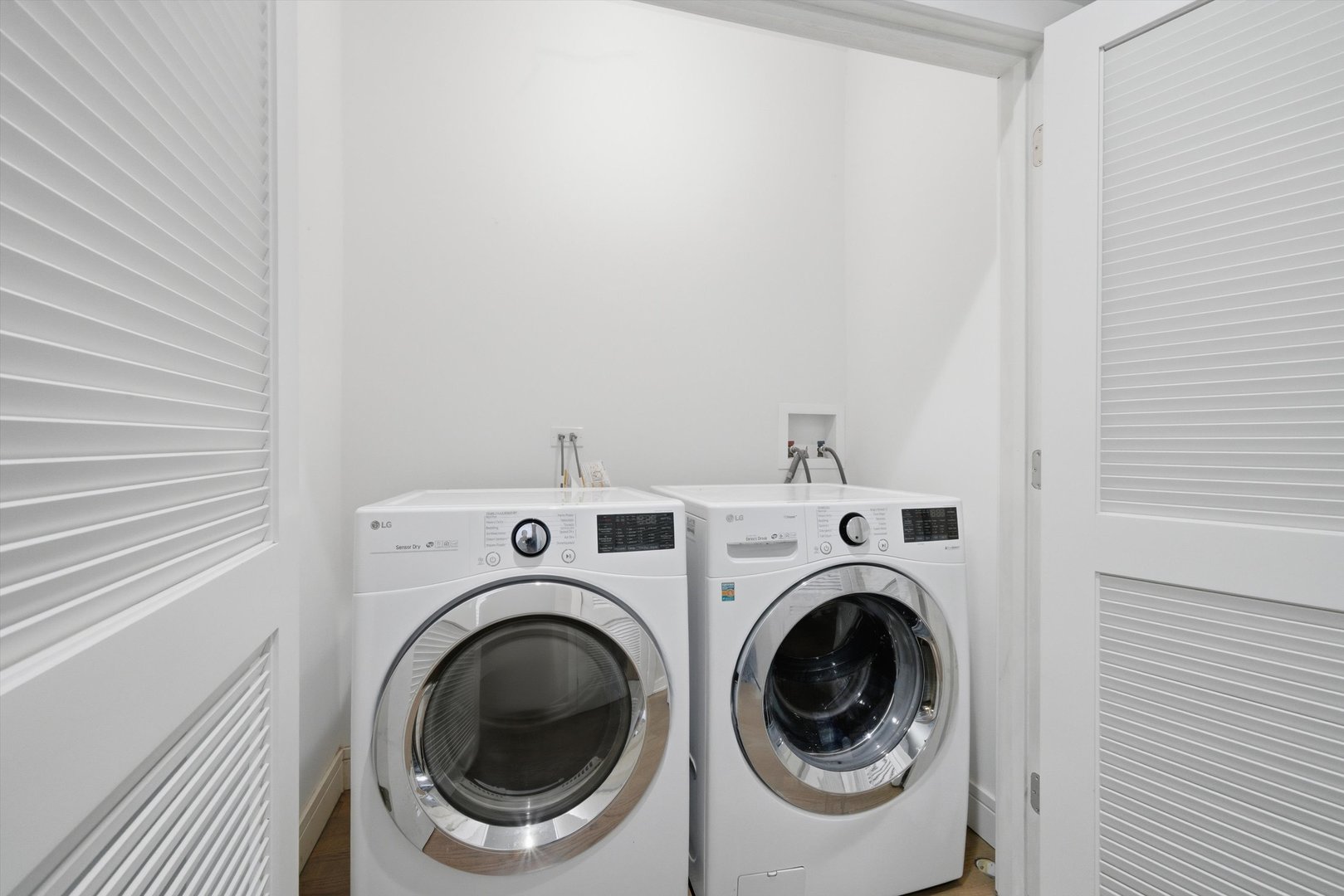 2045 N La Crosse Avenue, Chicago, IL 60639