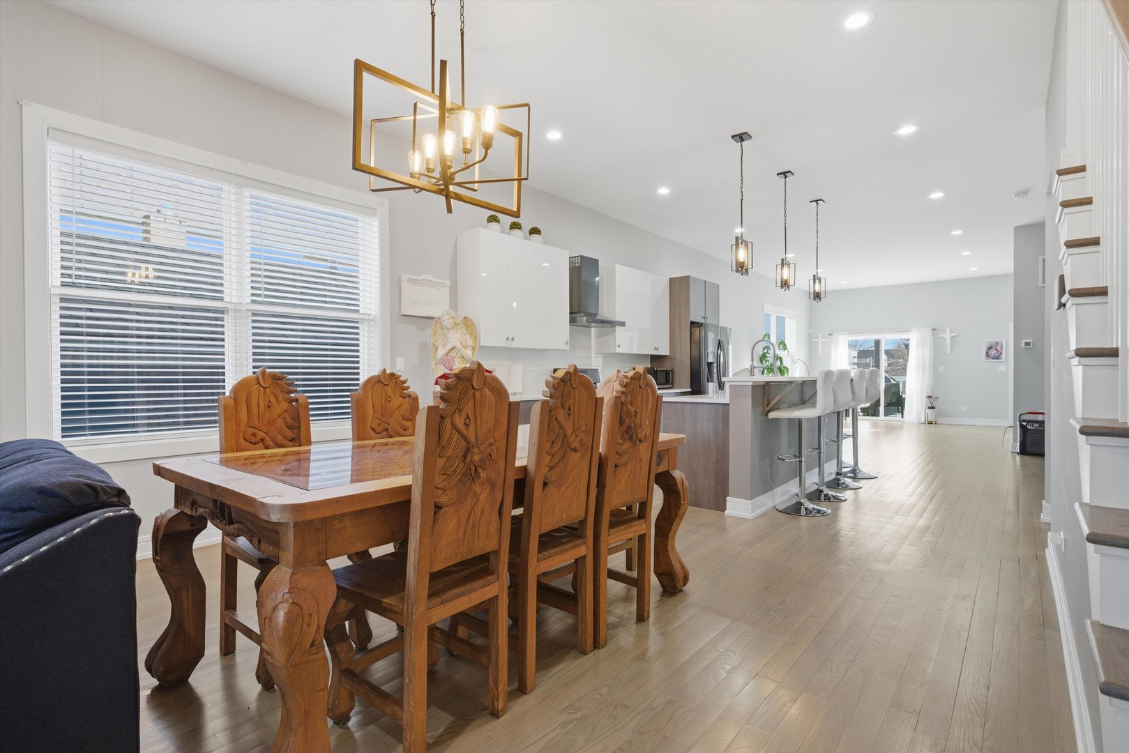 2045 N La Crosse Avenue, Chicago, IL 60639