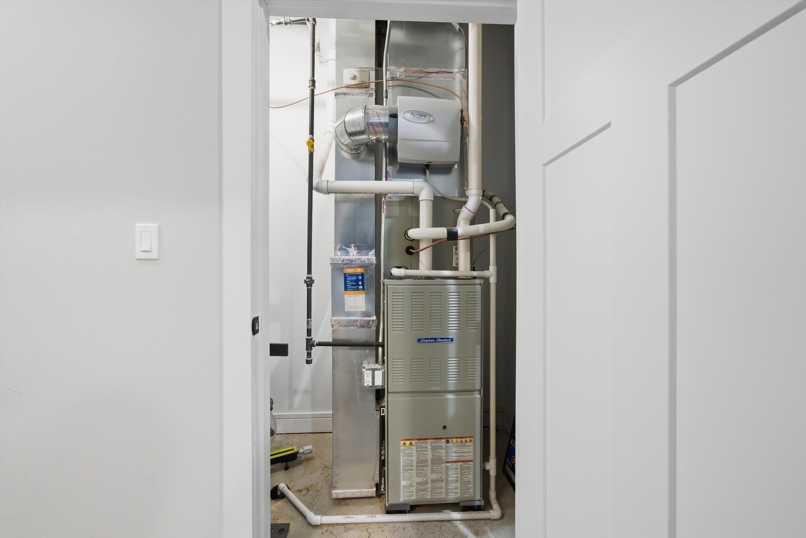 2045 N La Crosse Avenue, Chicago, IL 60639