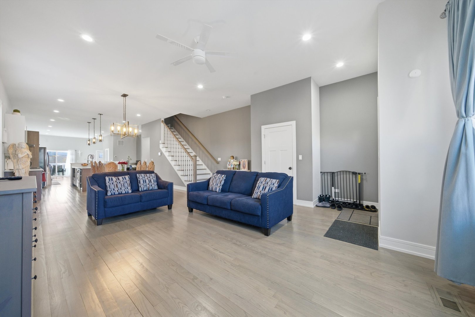 2045 N La Crosse Avenue, Chicago, IL 60639