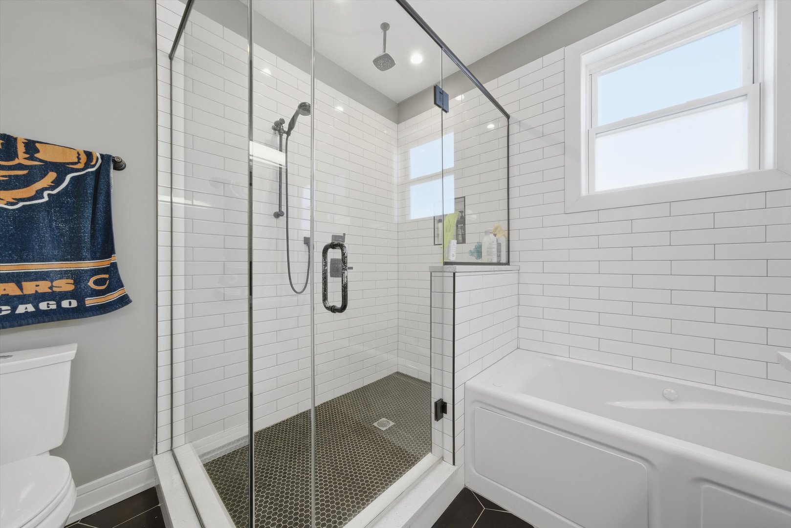 2045 N La Crosse Avenue, Chicago, IL 60639