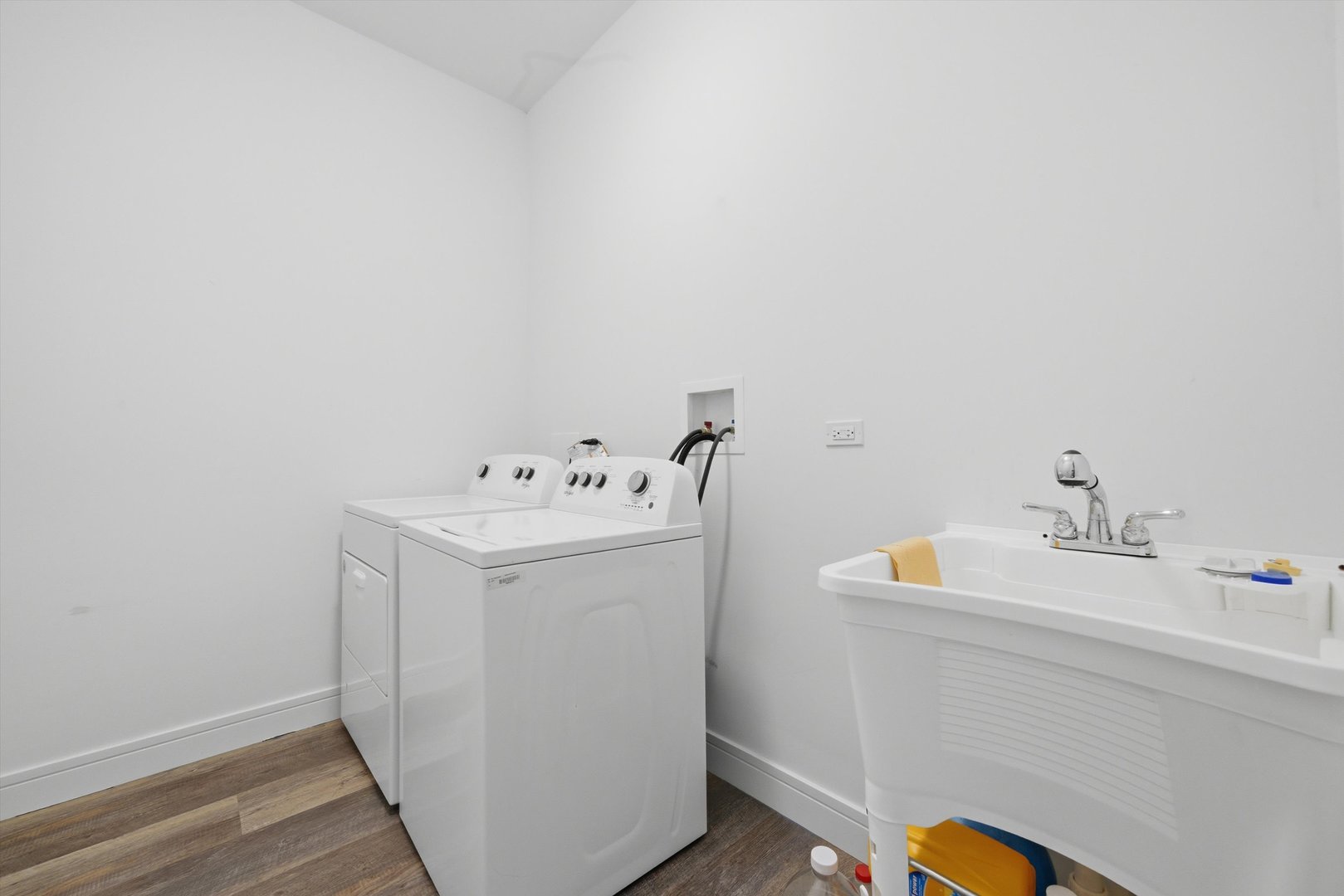 2045 N La Crosse Avenue, Chicago, IL 60639