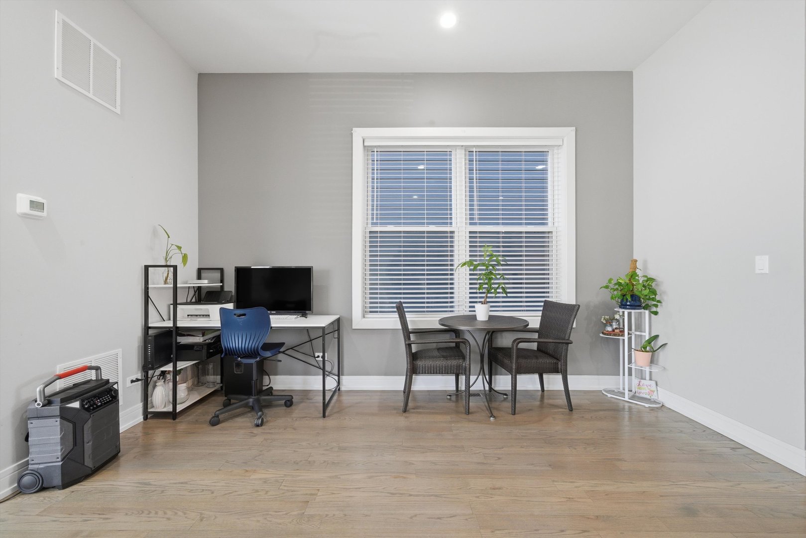 2045 N La Crosse Avenue, Chicago, IL 60639