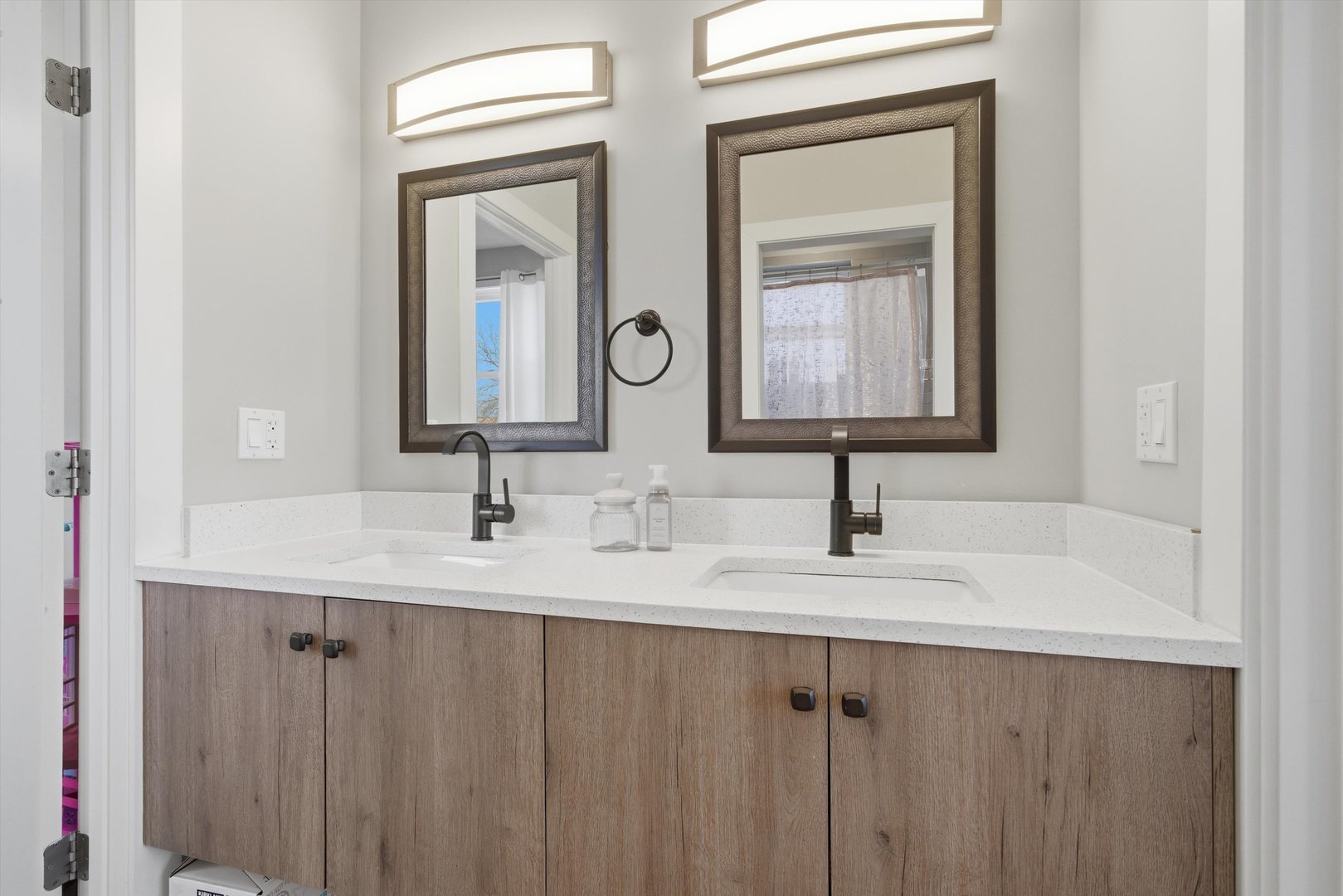 2045 N La Crosse Avenue, Chicago, IL 60639