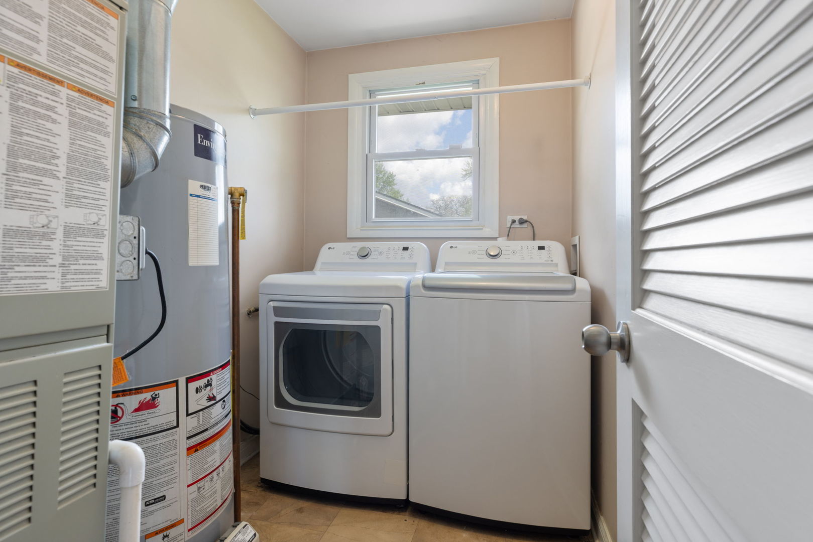 575 Aztec Drive, Carol Stream, IL 60188