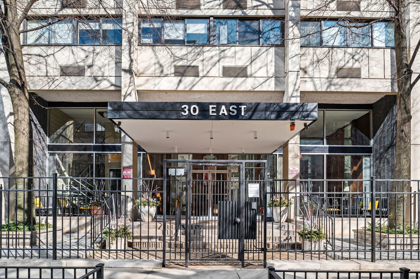 30 E Division Street #14C, Chicago, IL 60610