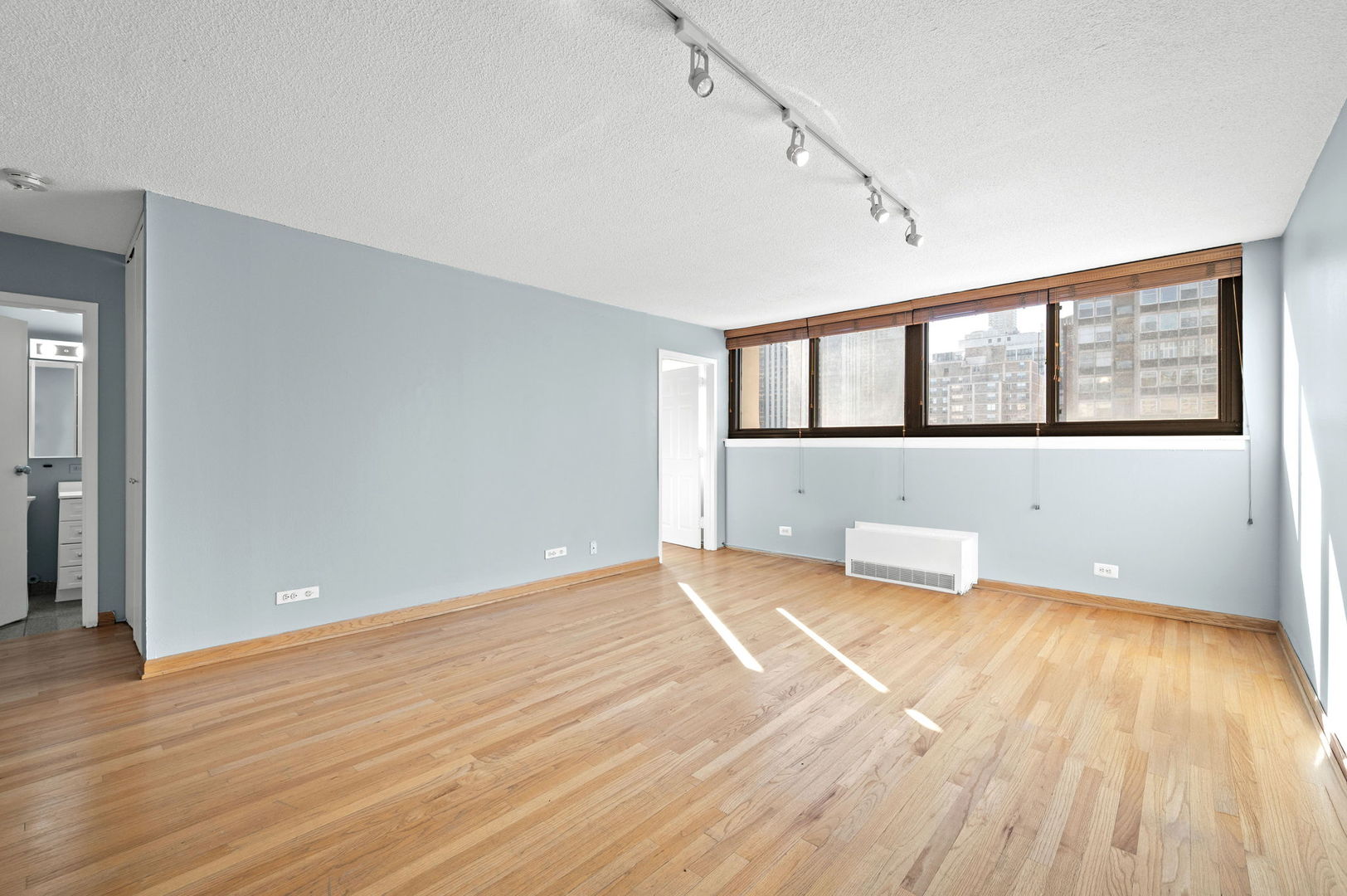 30 E Division Street #14C, Chicago, IL 60610