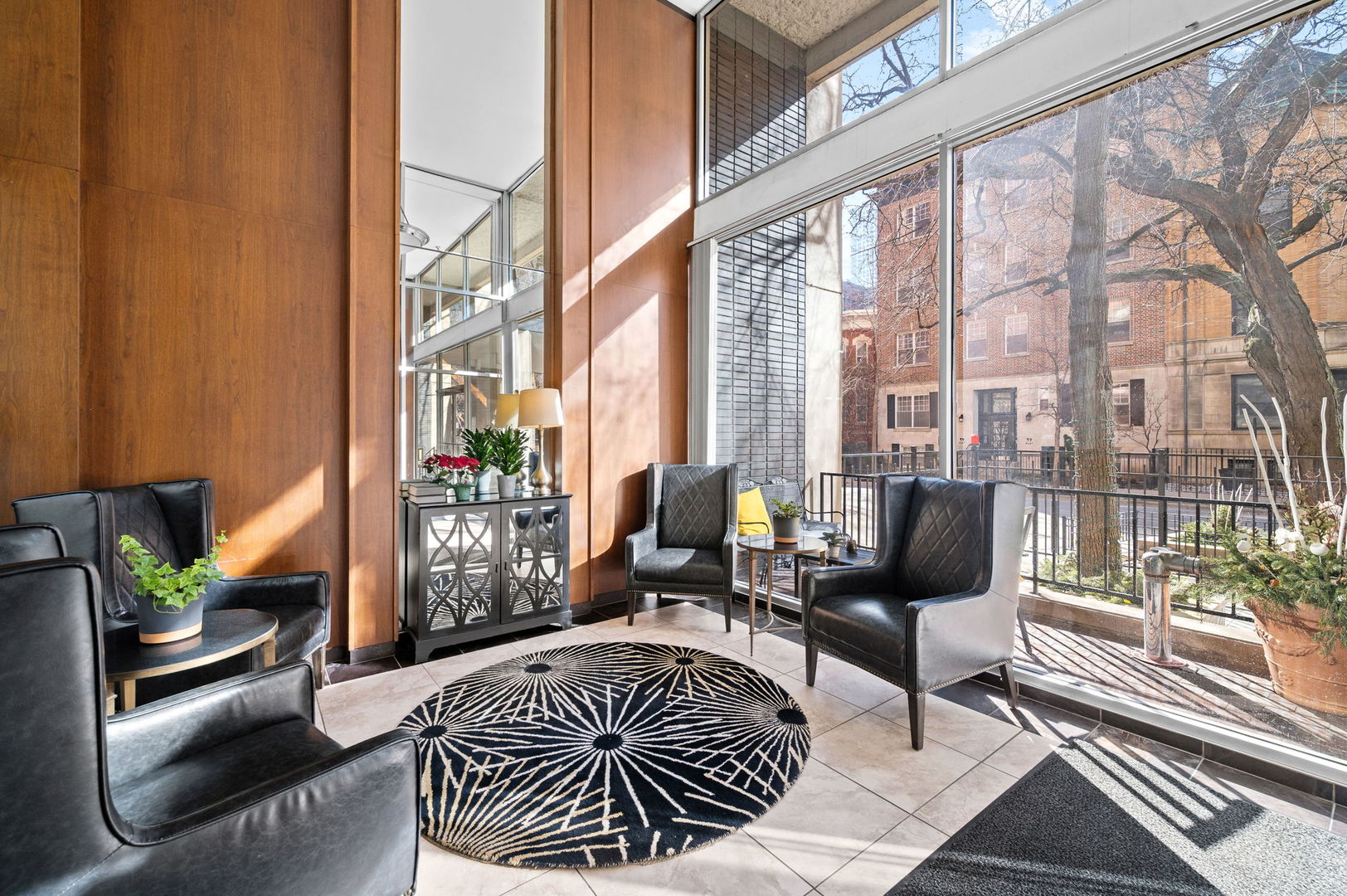 30 E Division Street #14C, Chicago, IL 60610