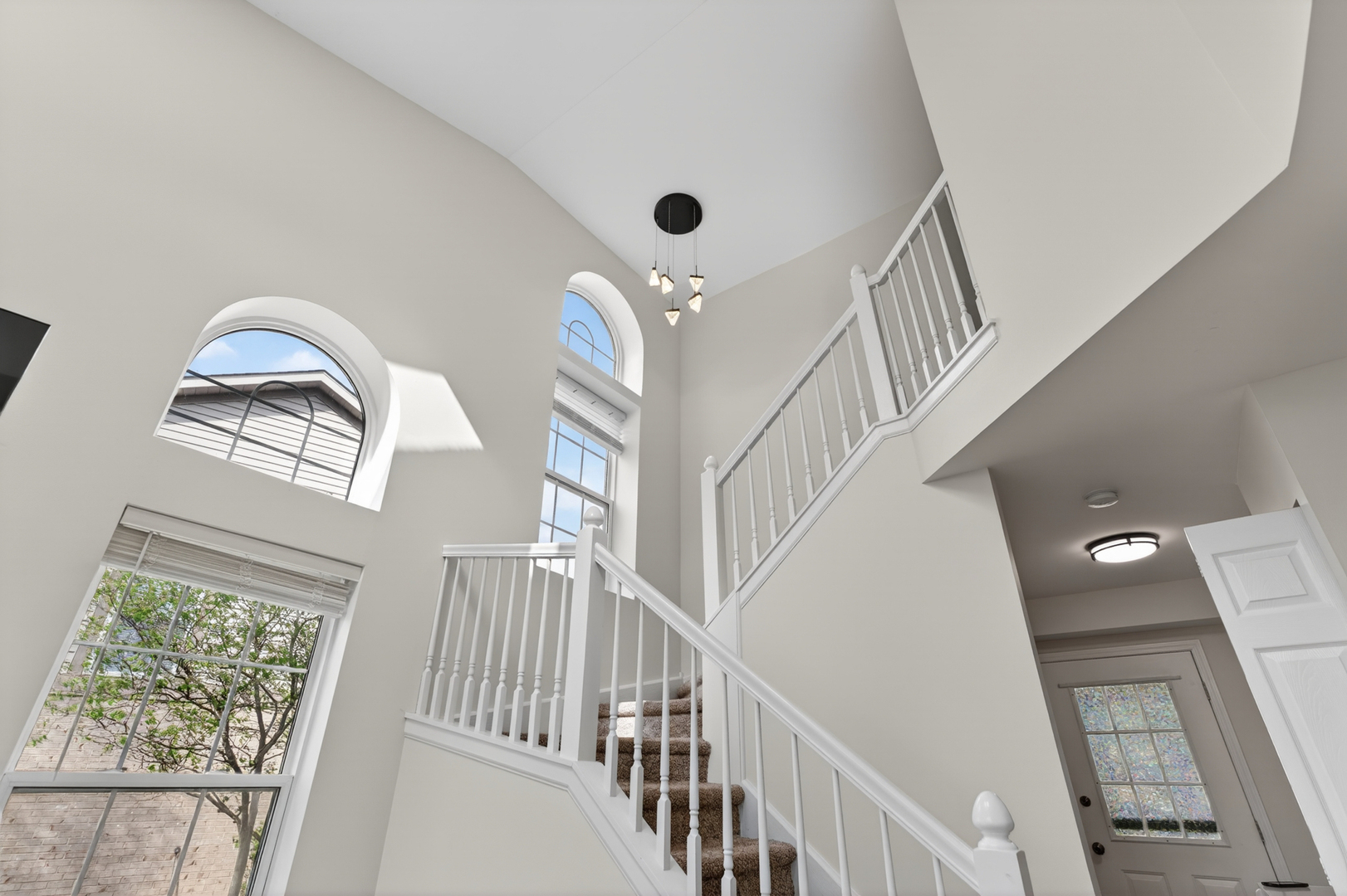 1760 Nature Court, Schaumburg, IL 60193