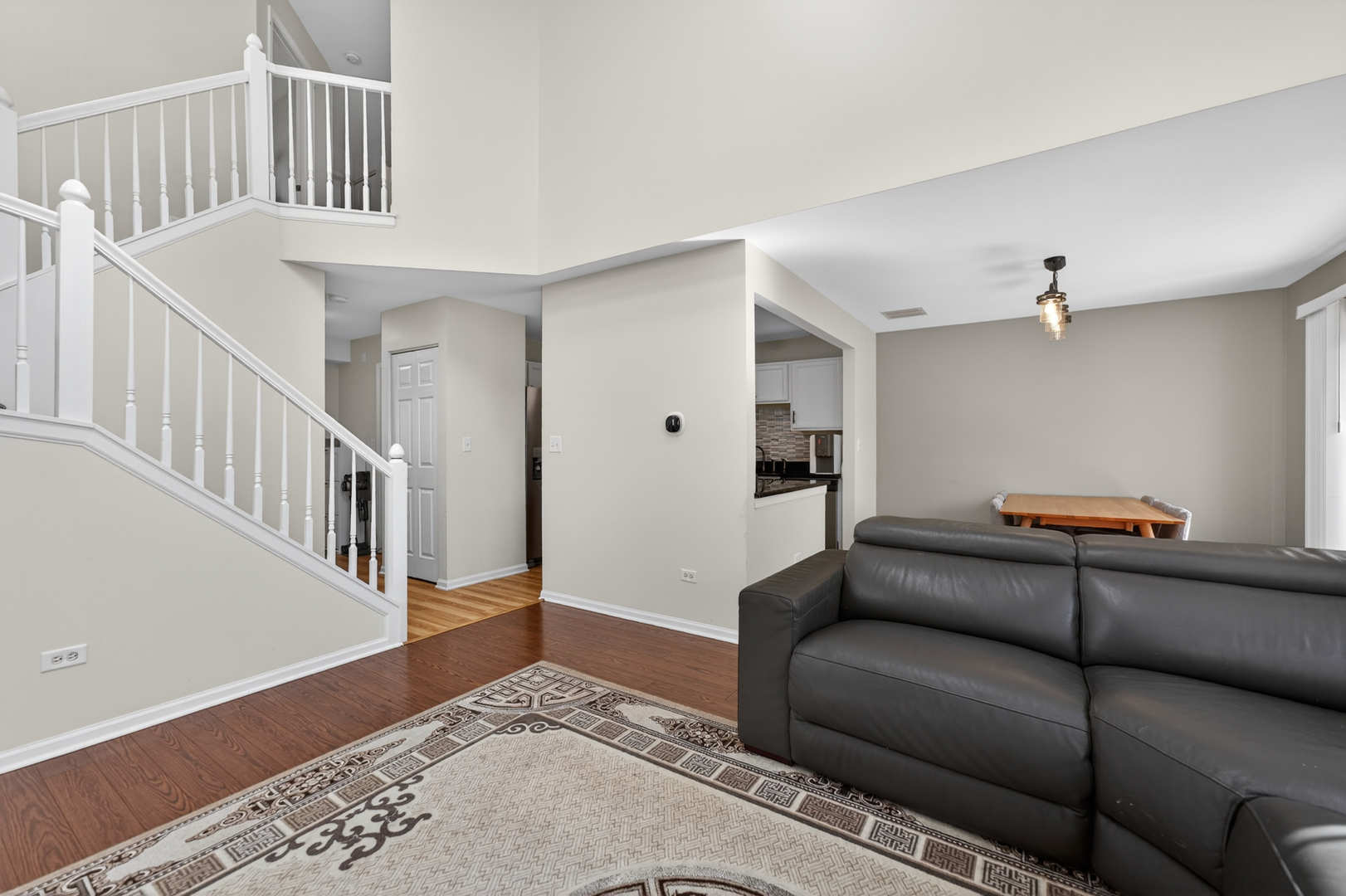 1760 Nature Court, Schaumburg, IL 60193