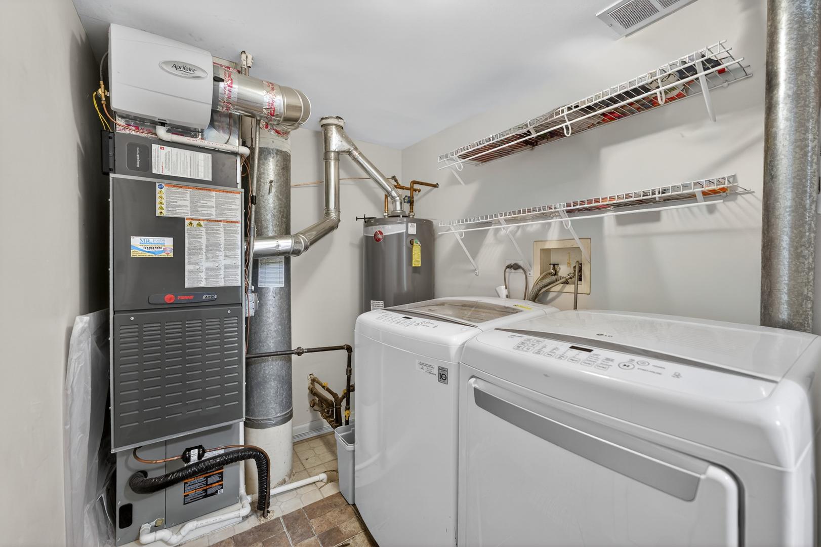 1760 Nature Court, Schaumburg, IL 60193