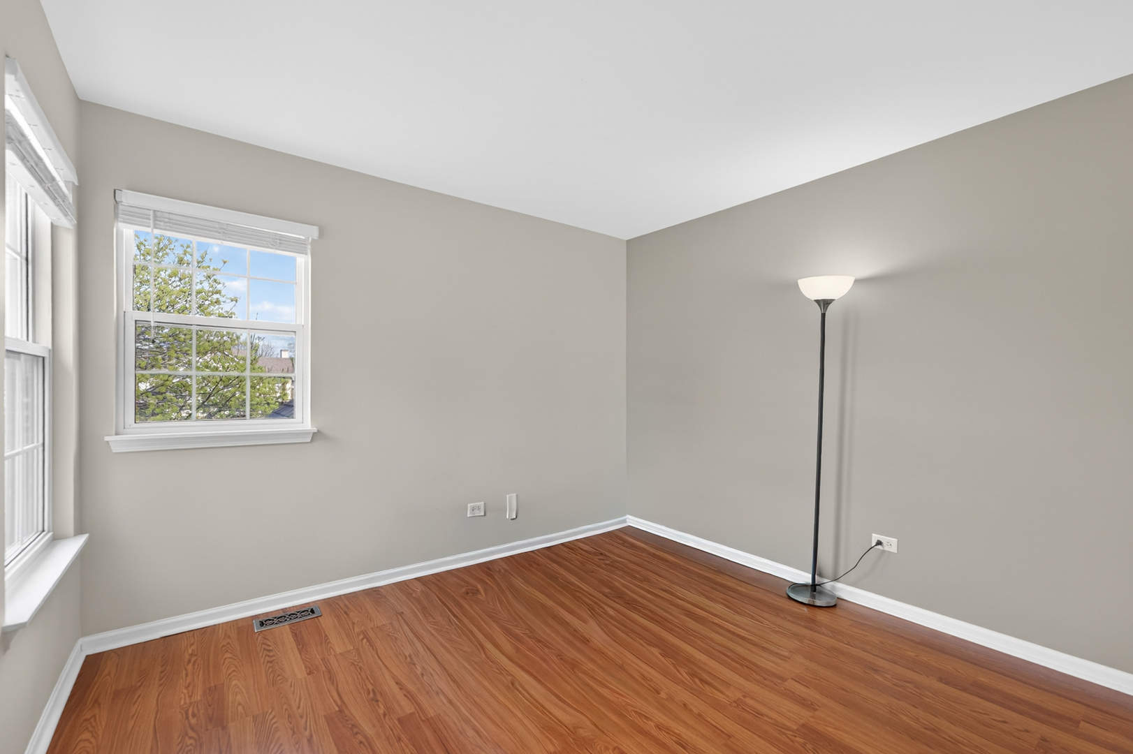 1760 Nature Court, Schaumburg, IL 60193