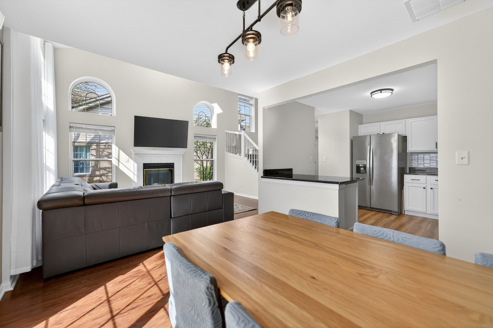 1760 Nature Court, Schaumburg, IL 60193