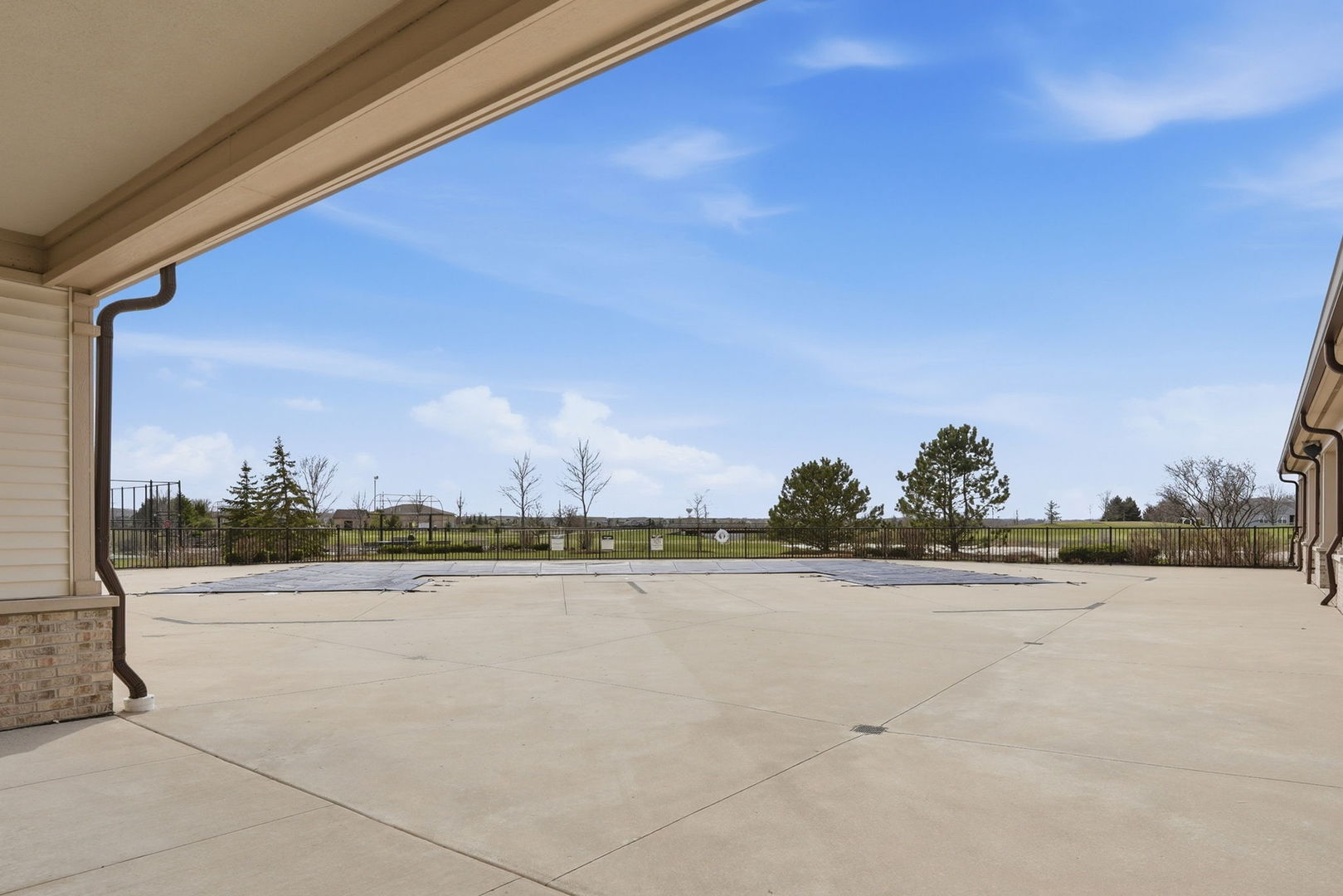 561 Autumn Circle, Pingree Grove, IL 60140