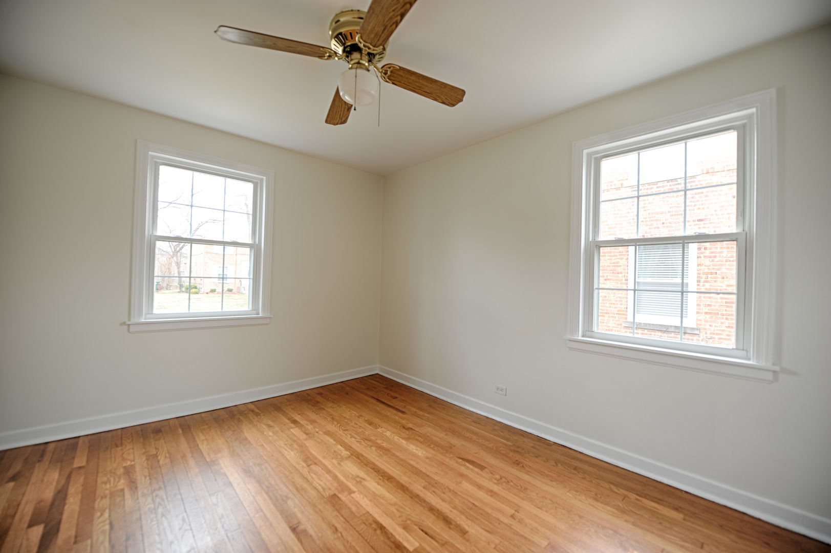 1457 Bristol Avenue, Westchester, IL 60154