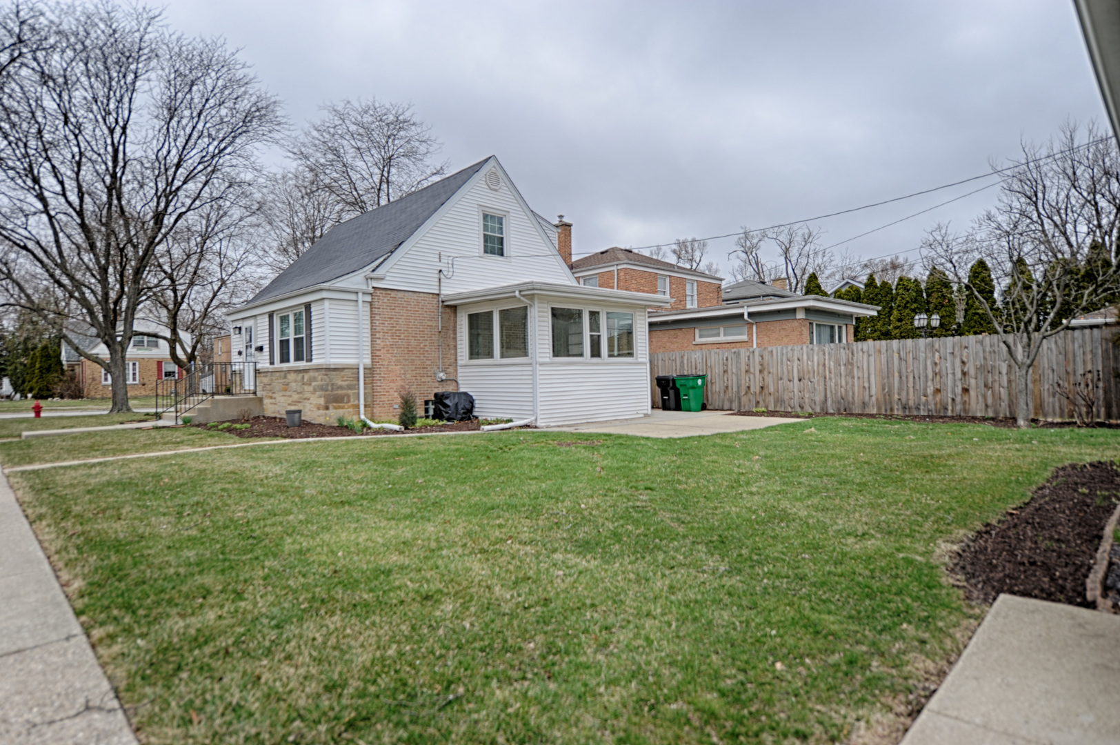 1457 Bristol Avenue, Westchester, IL 60154