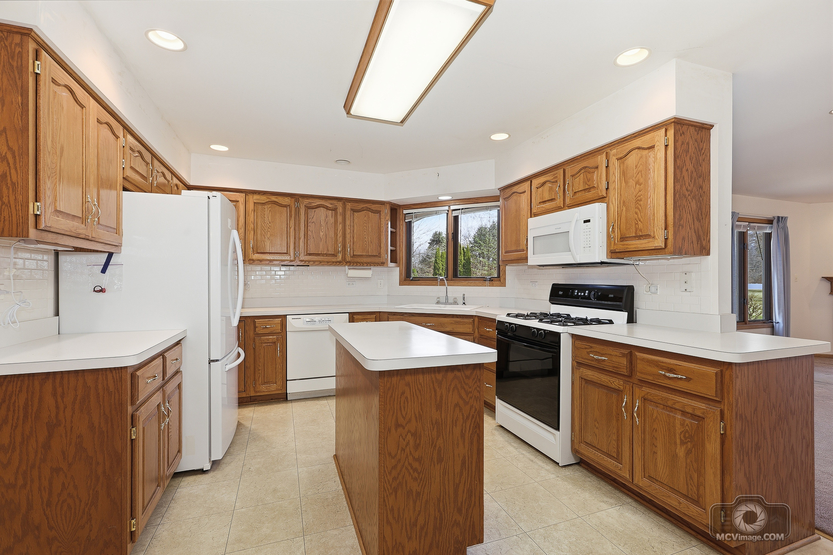 24711 S Sycamore Street, Elwood, IL 60421