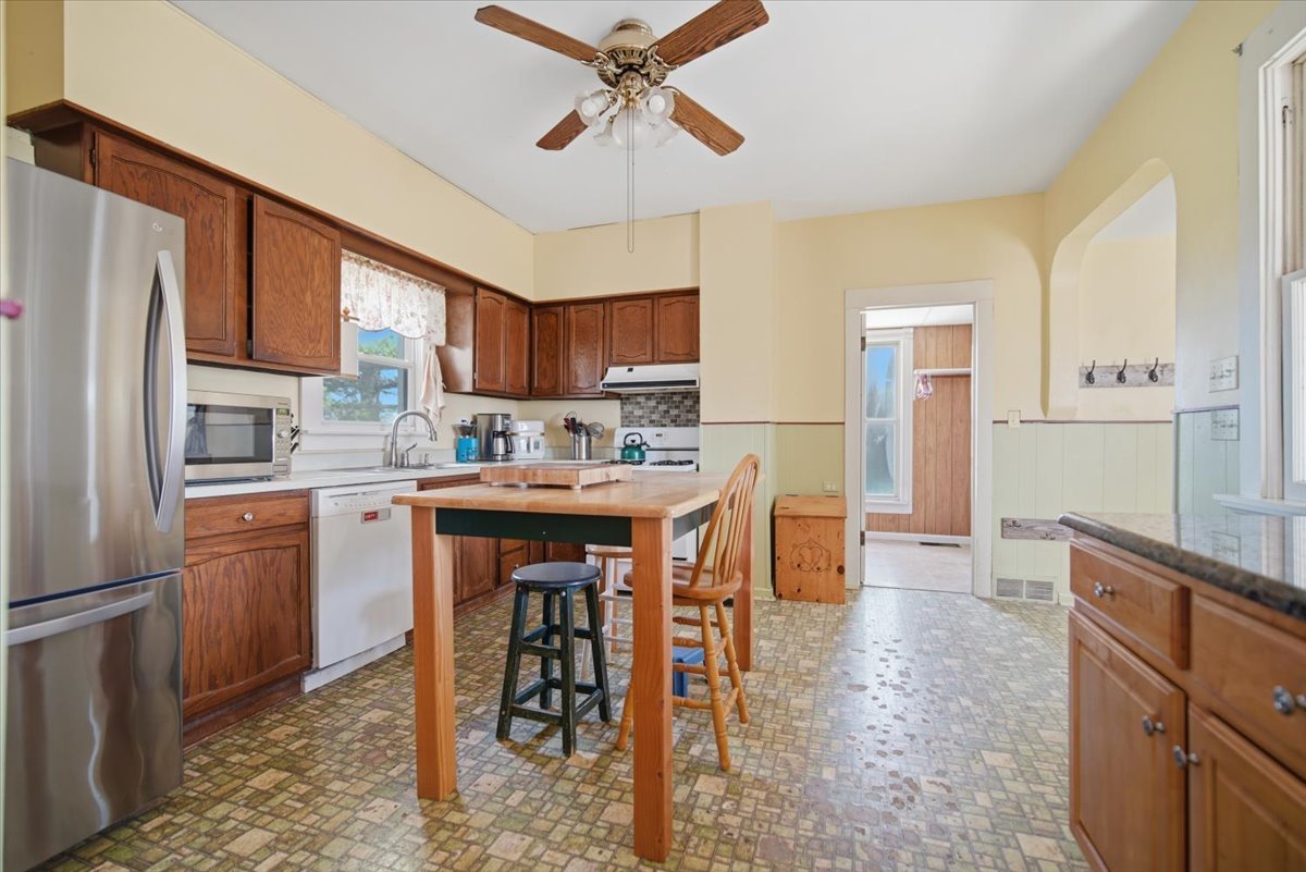 12347 N 400 East Road, Stanford, IL 61774