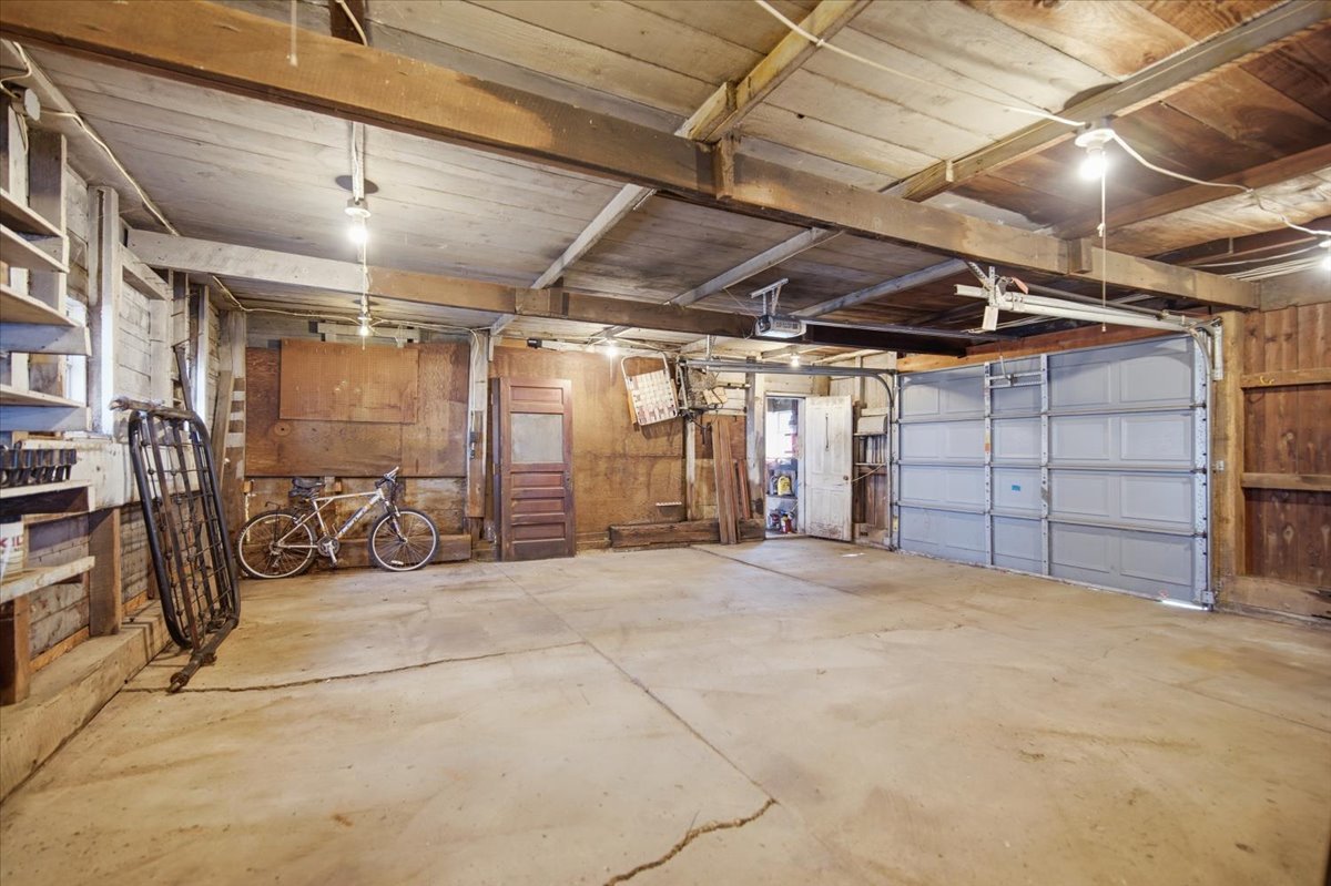 12347 N 400 East Road, Stanford, IL 61774