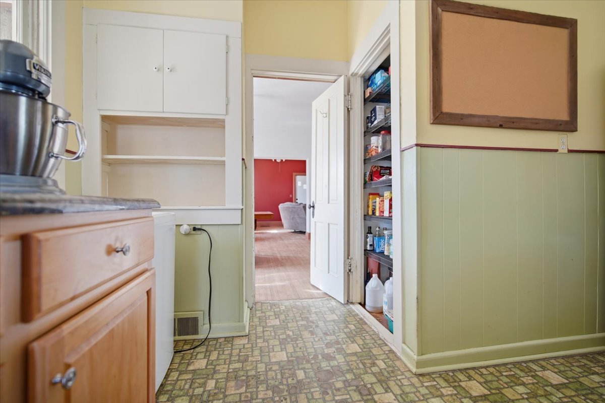 12347 N 400 East Road, Stanford, IL 61774