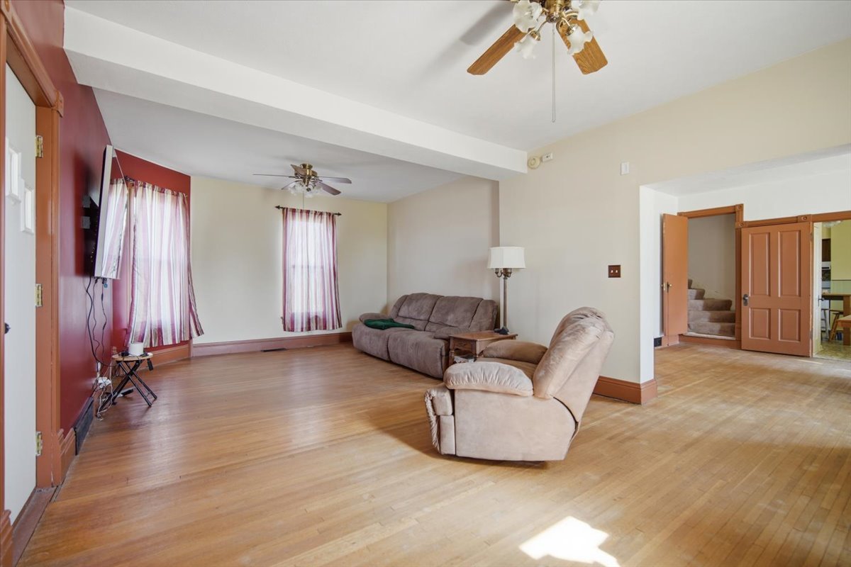 12347 N 400 East Road, Stanford, IL 61774