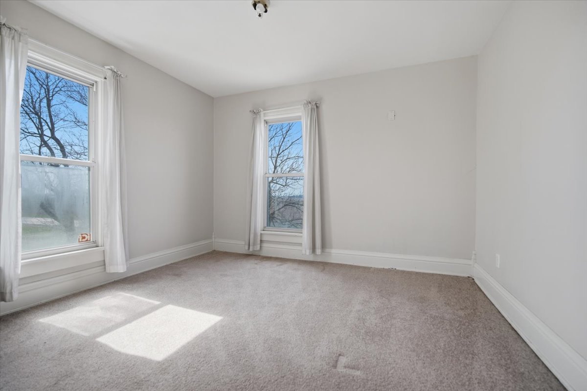 12347 N 400 East Road, Stanford, IL 61774