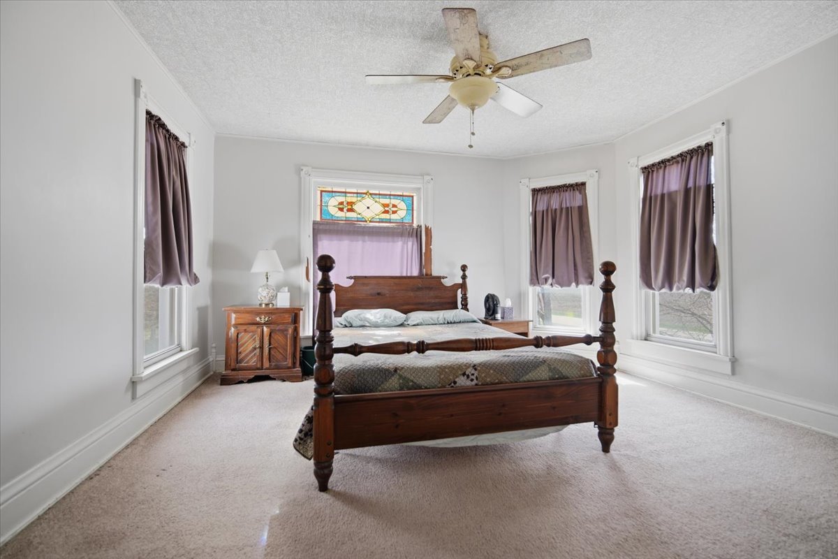 12347 N 400 East Road, Stanford, IL 61774