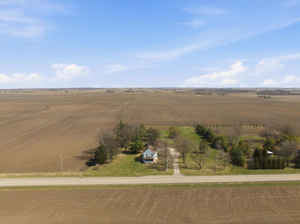 12347 N 400 East Road, Stanford, IL 61774