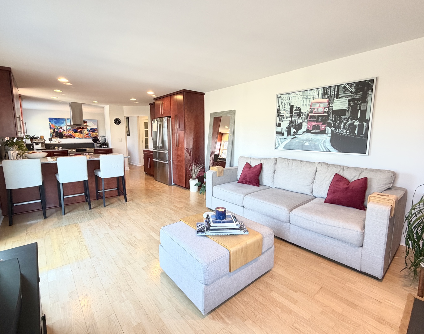 3723 Edgebrook Court, Aurora, IL 60504