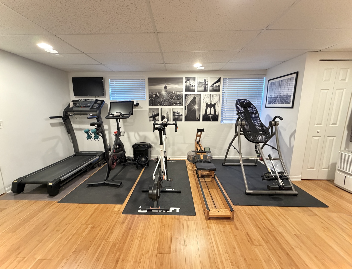 3723 Edgebrook Court, Aurora, IL 60504