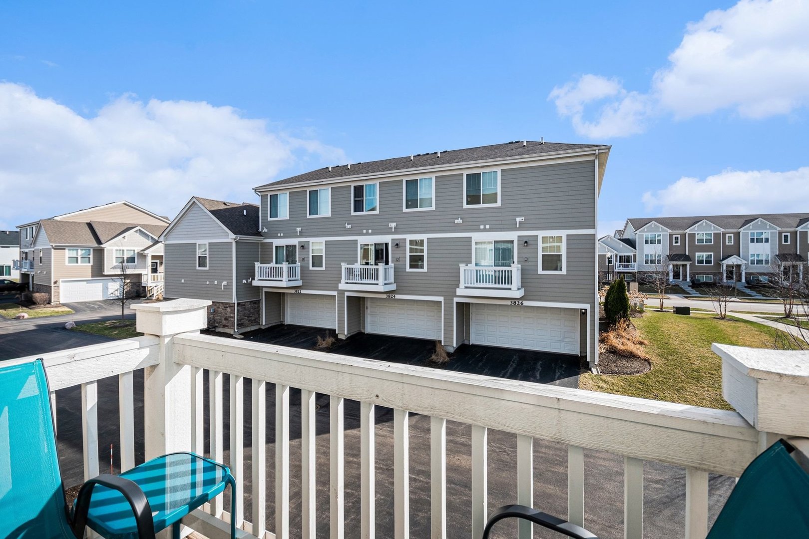 3825 Honeysuckle Lane, Elgin, IL 60124