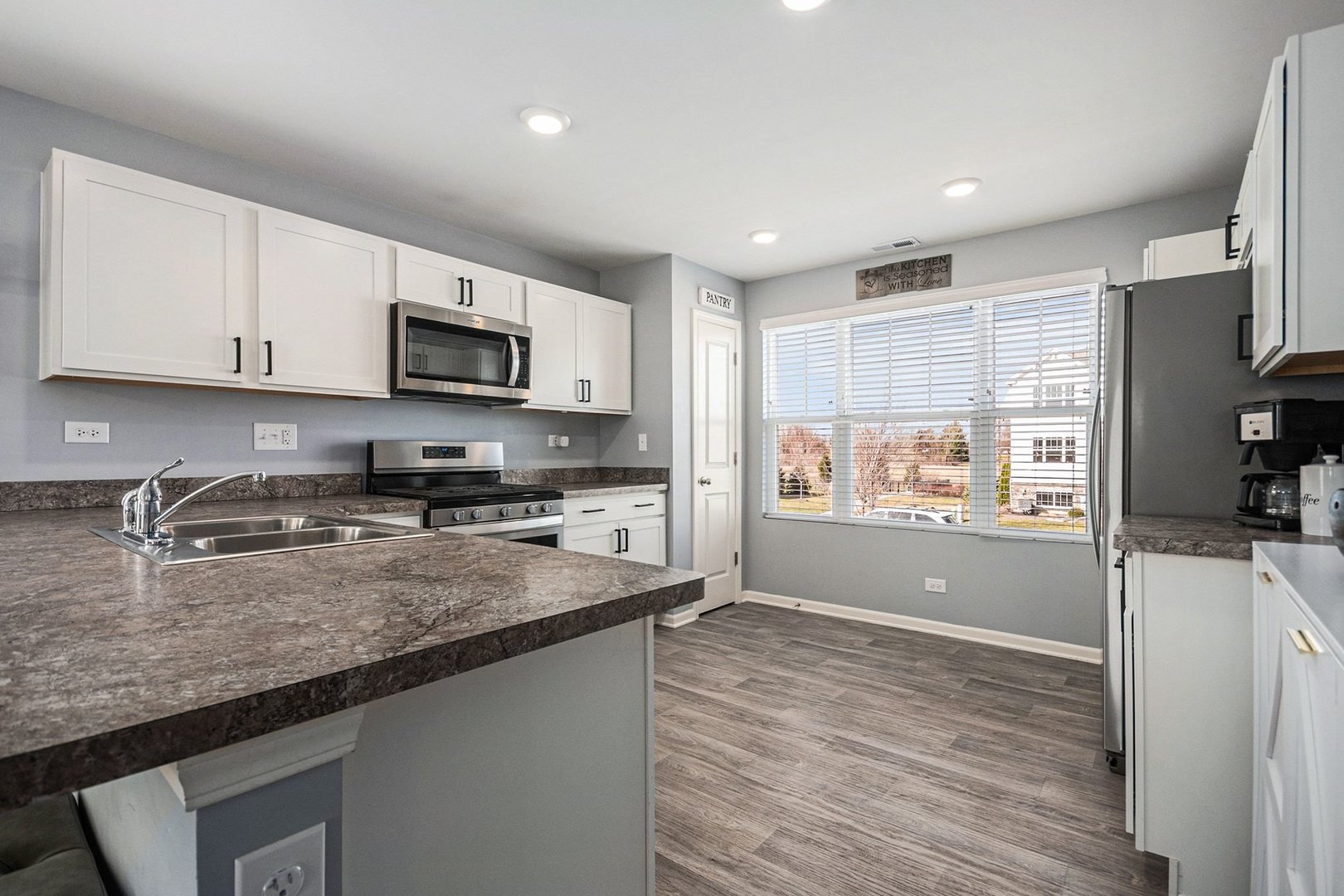 3825 Honeysuckle Lane, Elgin, IL 60124