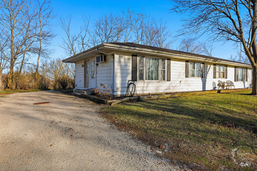 618-620 S Main Street, Grant Park, IL 60940