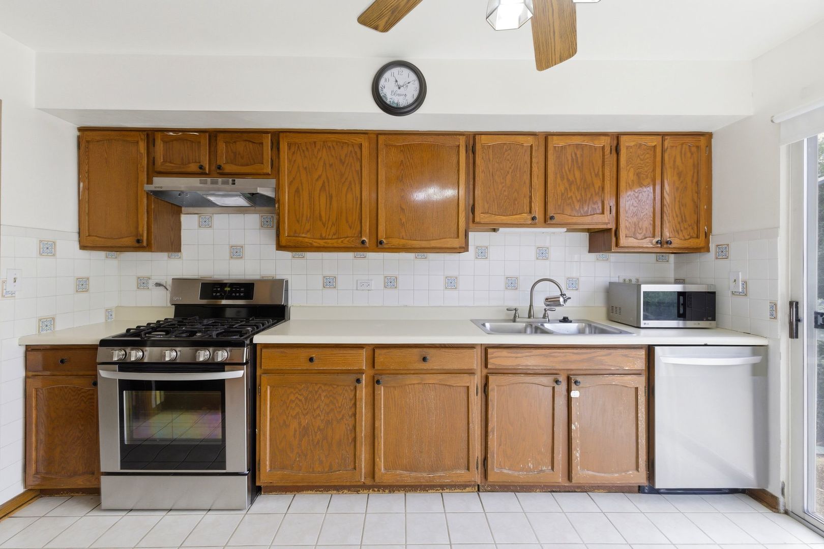 6528 Stair Street, Downers Grove, IL 60516