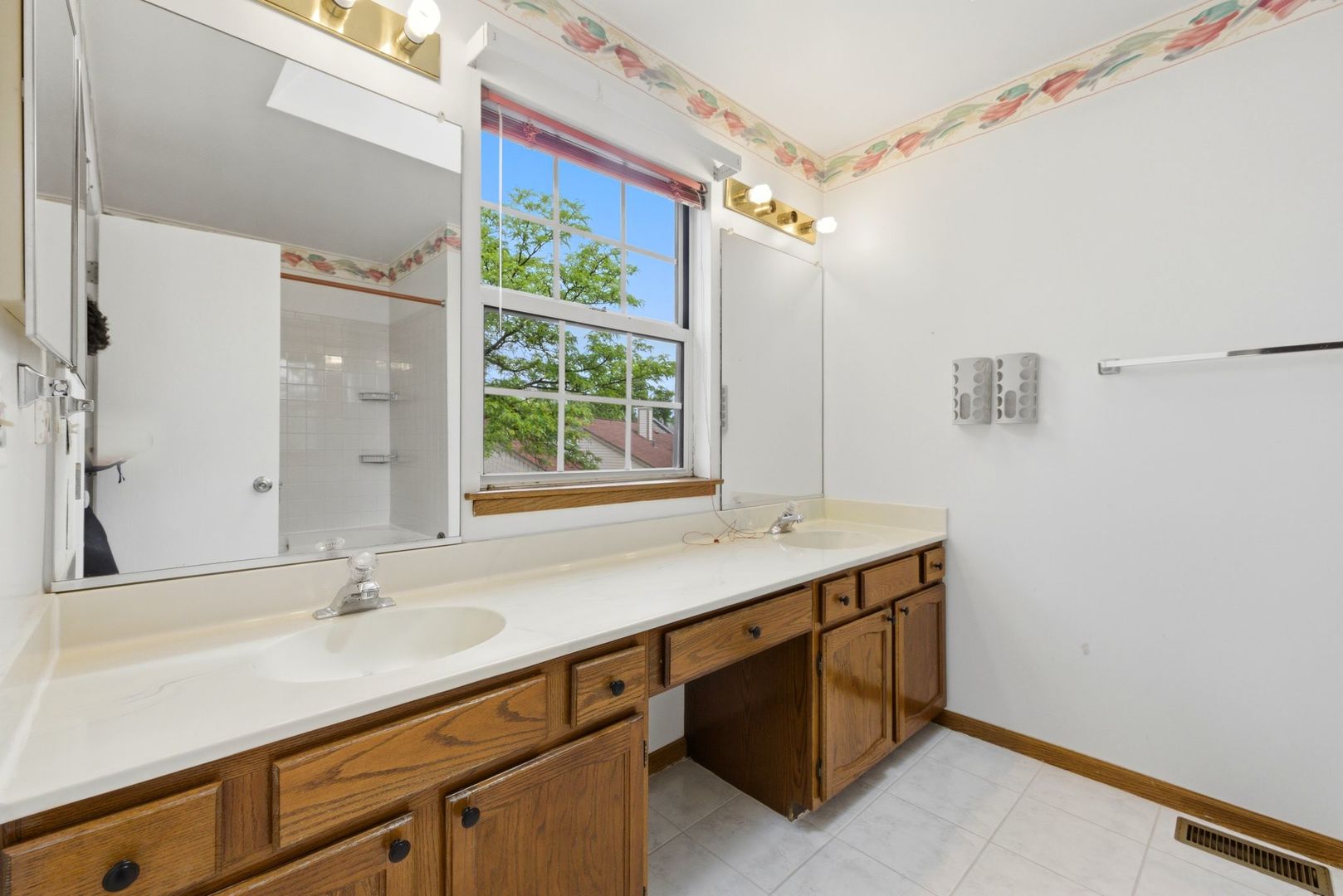 6528 Stair Street, Downers Grove, IL 60516