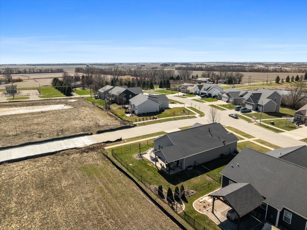 2614 Handel Drive, Bloomington, IL 61704