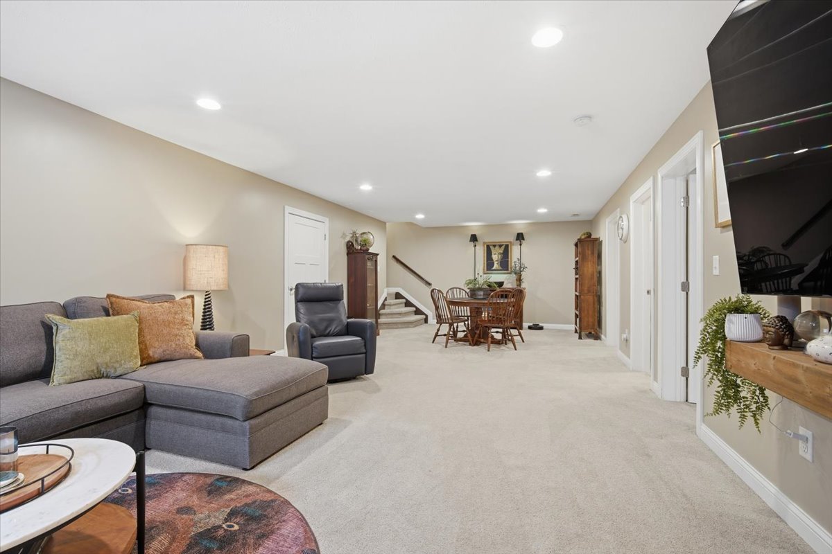 2614 Handel Drive, Bloomington, IL 61704