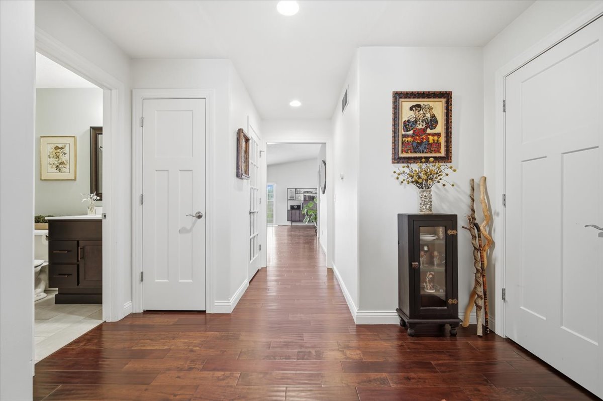 2614 Handel Drive, Bloomington, IL 61704