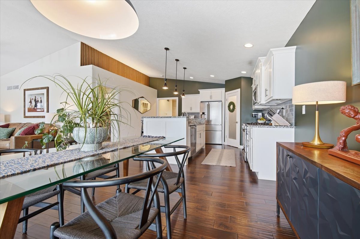 2614 Handel Drive, Bloomington, IL 61704