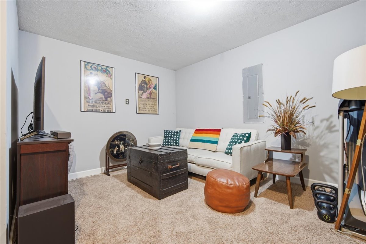 2614 Handel Drive, Bloomington, IL 61704