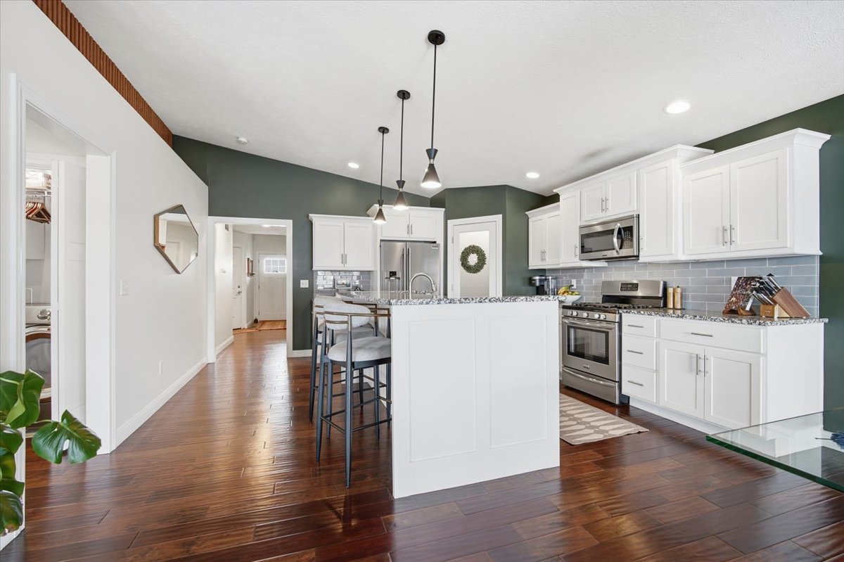 2614 Handel Drive, Bloomington, IL 61704