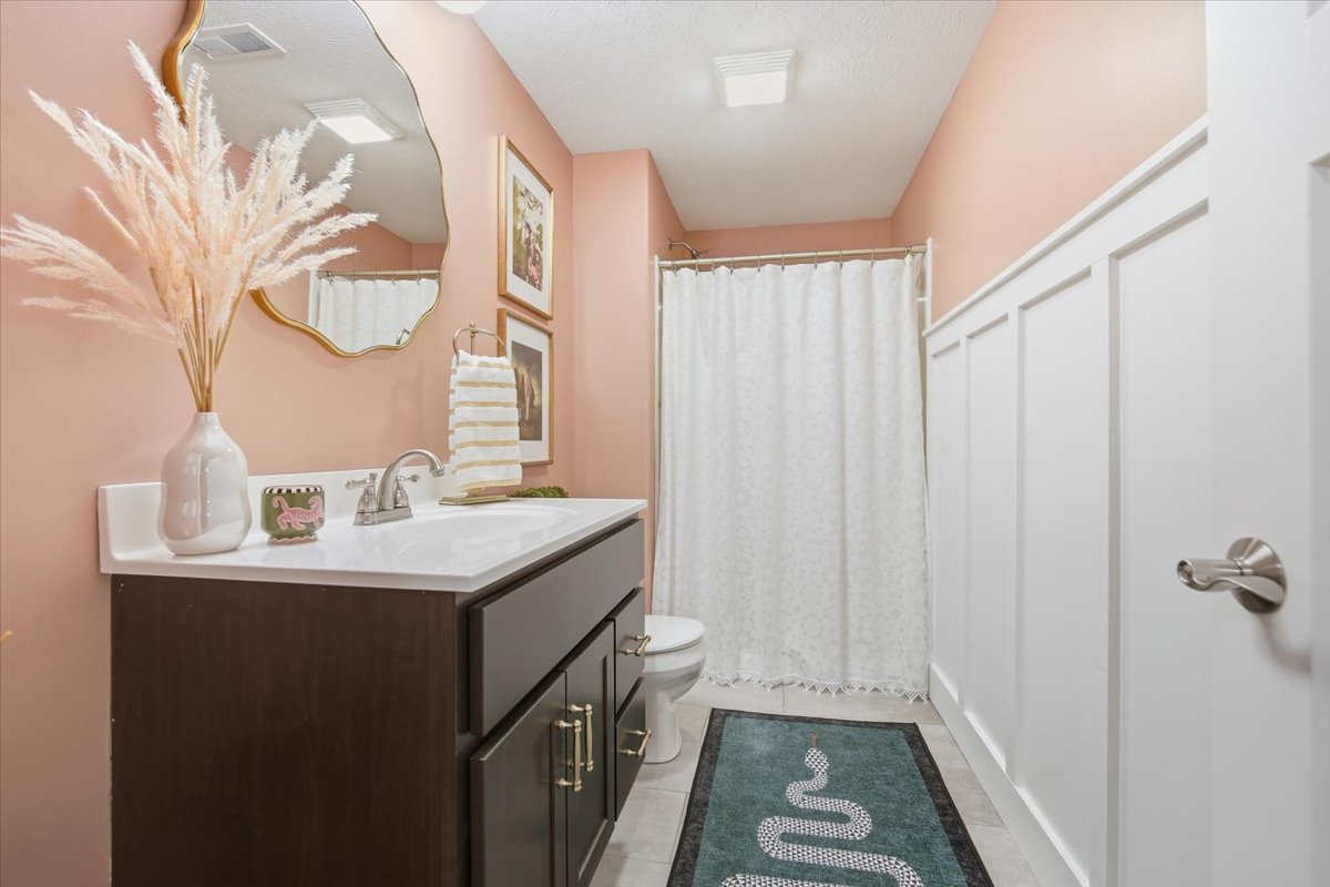 2614 Handel Drive, Bloomington, IL 61704