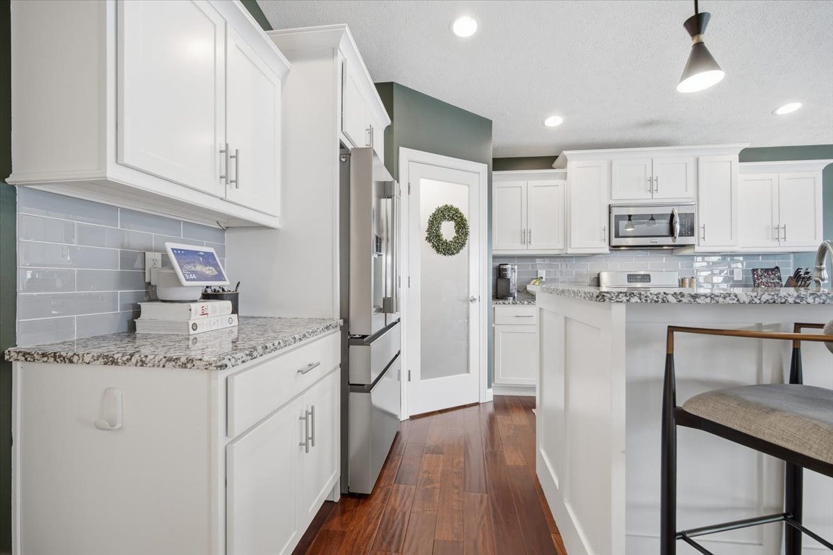 2614 Handel Drive, Bloomington, IL 61704